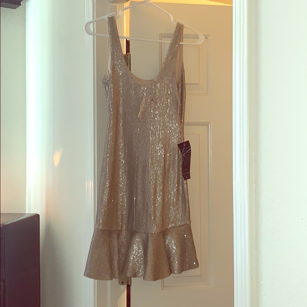Bebe dress